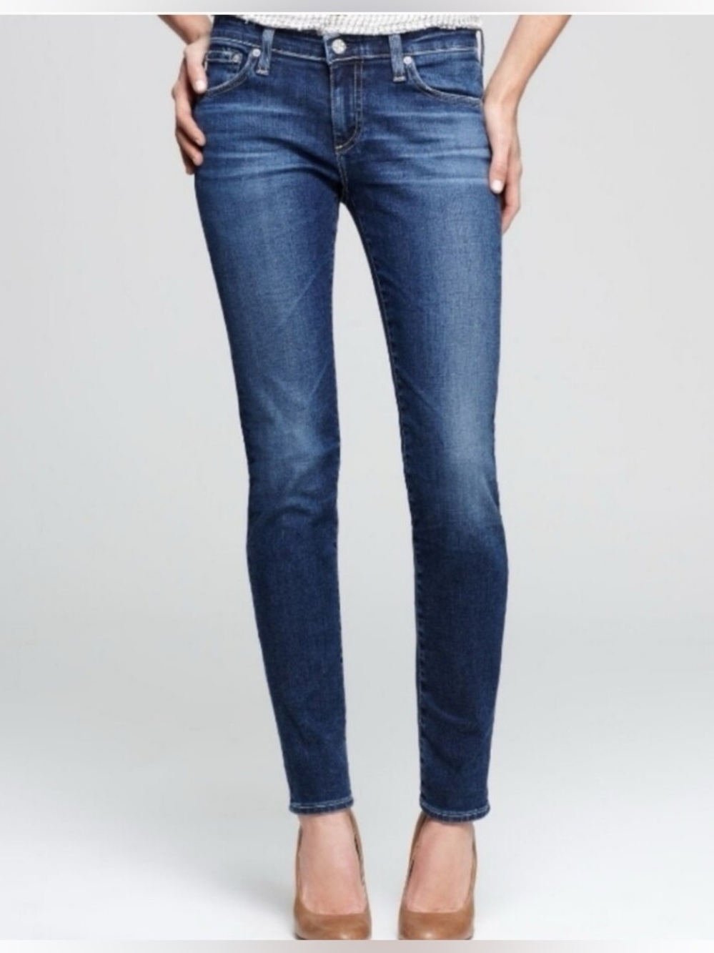 AG The Stilt Jeans 26R Blue Low Rise Cigarette Leg Stretch Denim